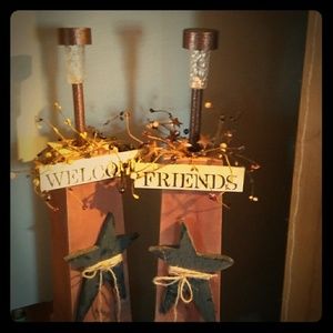 Primitive design porch lights set